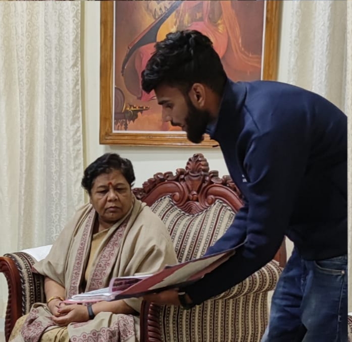 स्नेकमैन सत्यम ने राज्यपाल से की मुलाकात, रखी अपनी बात