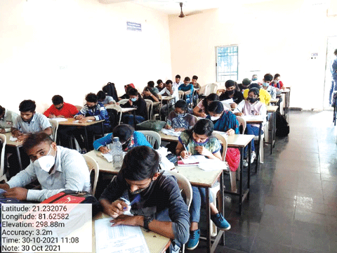 स्पर्धा में राहुल को दूसरा, रोशन को मिला तीसरा स्थान