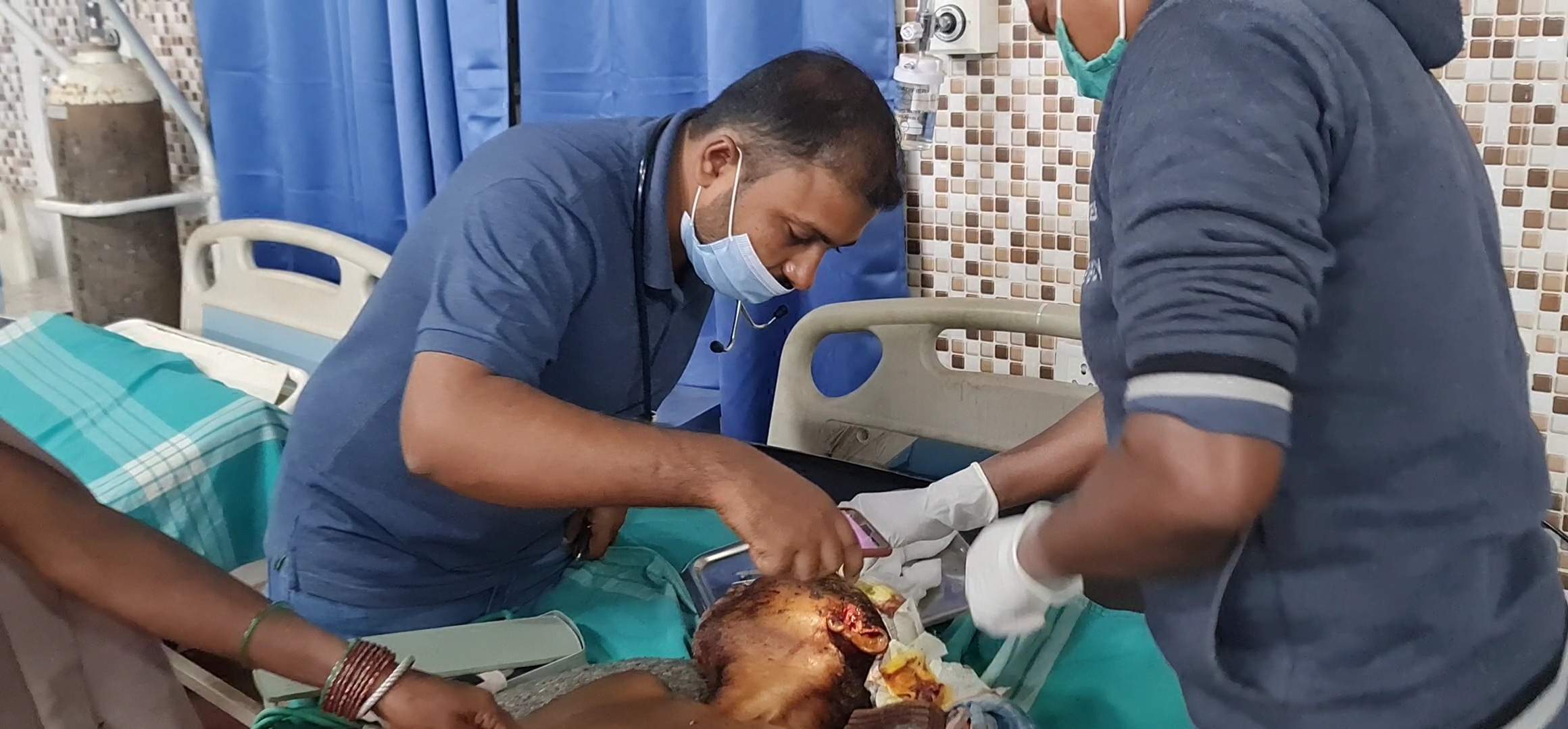 जंगली सुअर के हमले से अधेड़ गंभीर