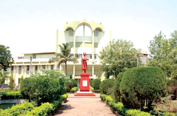   रविवि कर्मचारियों की हड़ताल खत्म विवि प्रशासन ने मांगें मानी