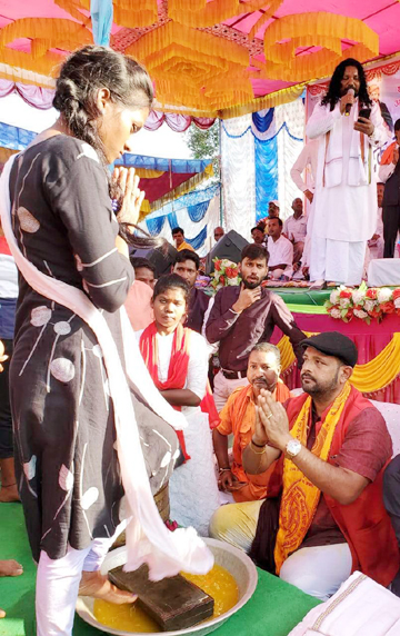 3 सौ परिवारों के लोगों की हिन्दु धर्म में वापसी का दावा