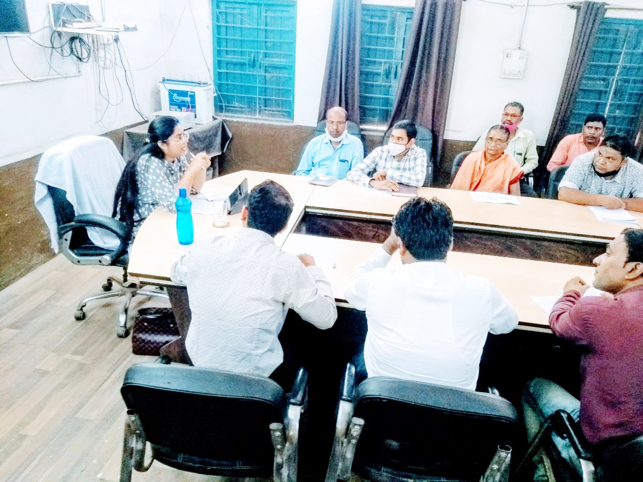 धान खरीदी पर एसडीएम ने ली समीक्षा बैठक धान खरीदी पर एसडीएम ने ली समीक्षा बैठक