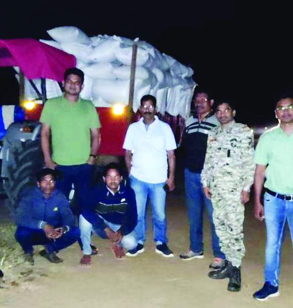ओडिशा से लाया जा रहा धान जब्त ओडिशा से लाया जा रहा धान जब्त