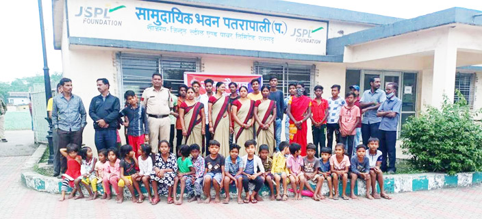 महिलाओं व बच्चों को दी गई अपराधों से बचाव की जानकारी