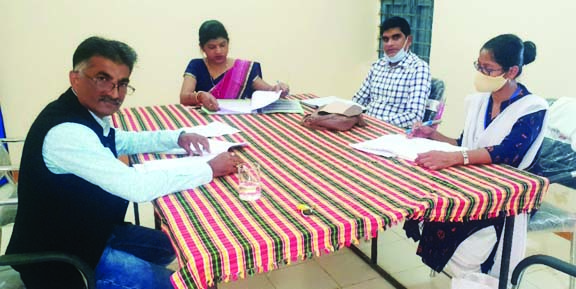 अपराध प्रकरणों के प्रारंभिक निर्धारण पैनल सदस्यों की हुई बैठक अपराध प्रकरणों के प्रारंभिक निर्धारण पैनल सदस्यों की हुई बैठक