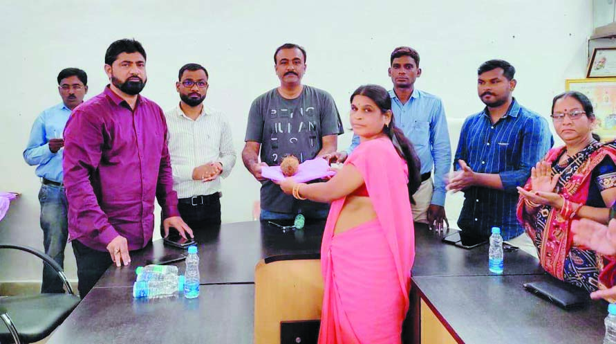 नपा अध्यक्ष ने किया मितानिनों का सम्मान नपा अध्यक्ष ने किया मितानिनों का सम्मान