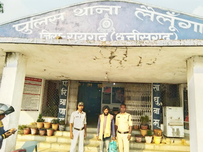 ओडिशा से बाइक पर गांजा तस्करी, गिरफ्तार  