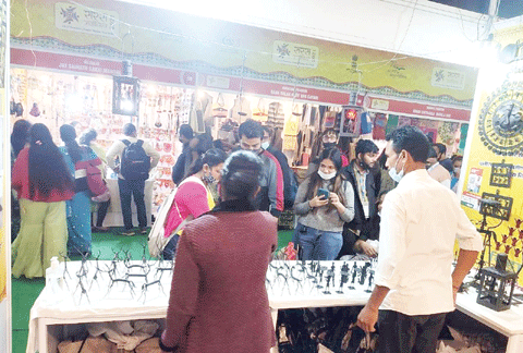  दिल्ली के सरस मेले में छत्तीसगढ़ के रॉट आयरन शिल्प की रही धूम