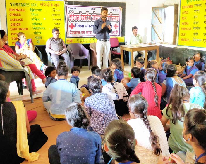 बरोंड़ा बाजार स्कूल में सक्षम बिटिया अभियान बरोंड़ा बाजार स्कूल में सक्षम बिटिया अभियान
