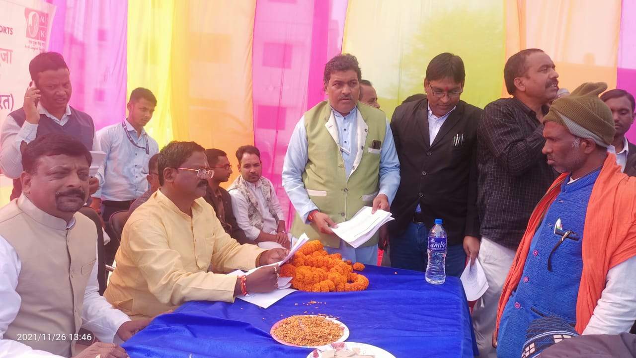 खाद्य मंत्री का लखनपुर अधिवक्ता संघ ने किया स्वागत खाद्य मंत्री का लखनपुर अधिवक्ता संघ ने किया स्वागत