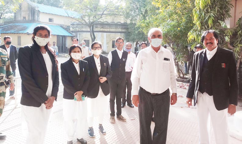 राष्ट्रीय लोक अदालत को सफल बनाने जिला एवं सत्र न्यायाधीश ने किया सक्ती कोर्ट का दौरा राष्ट्रीय लोक अदालत को सफल बनाने जिला एवं सत्र न्यायाधीश ने किया सक्ती कोर्ट का दौरा