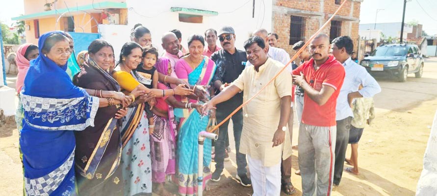 शहर में बंद पड़े बोर पेयजल व्यवस्था खातिर फिर से शुरू शहर में बंद पड़े बोर पेयजल व्यवस्था खातिर फिर से शुरू