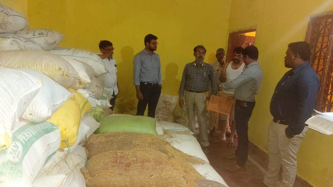 छापा, 540 क्विंटल धान जब्त