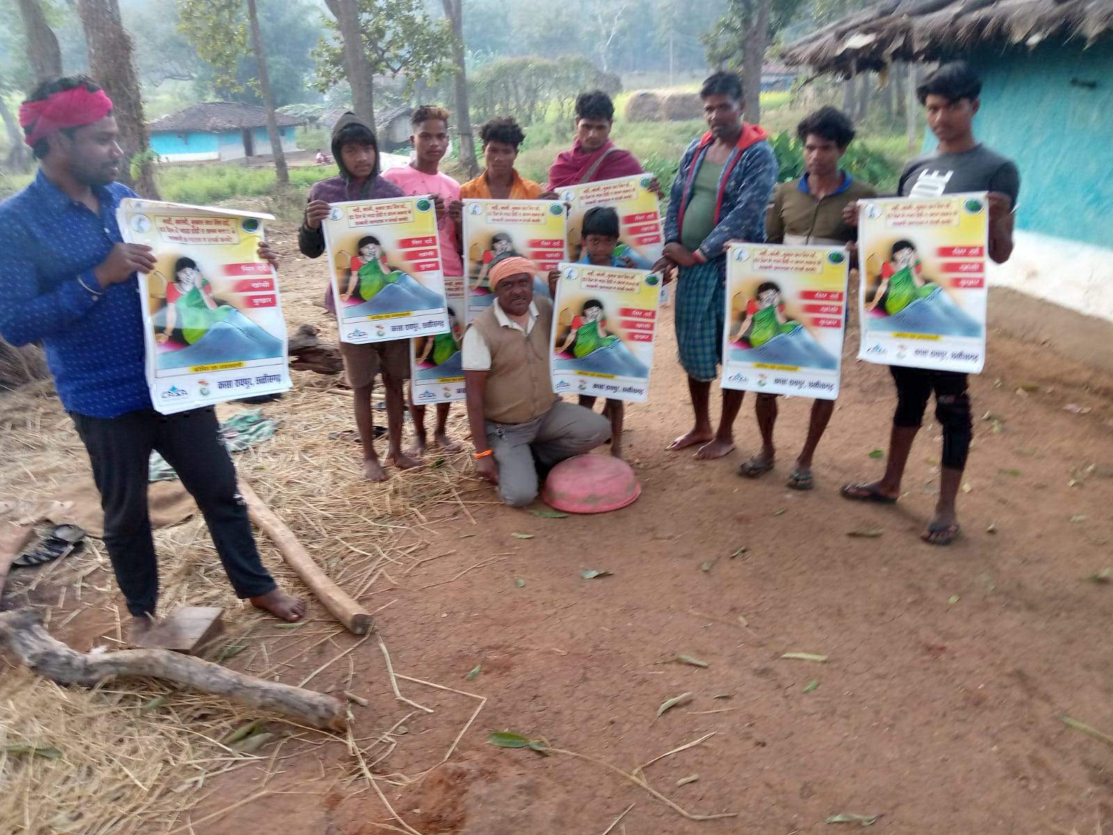 बैगा बाहुल्य पंचायत बेंदा में टीकाकरण के लिए किया जा रहा है जागरूक