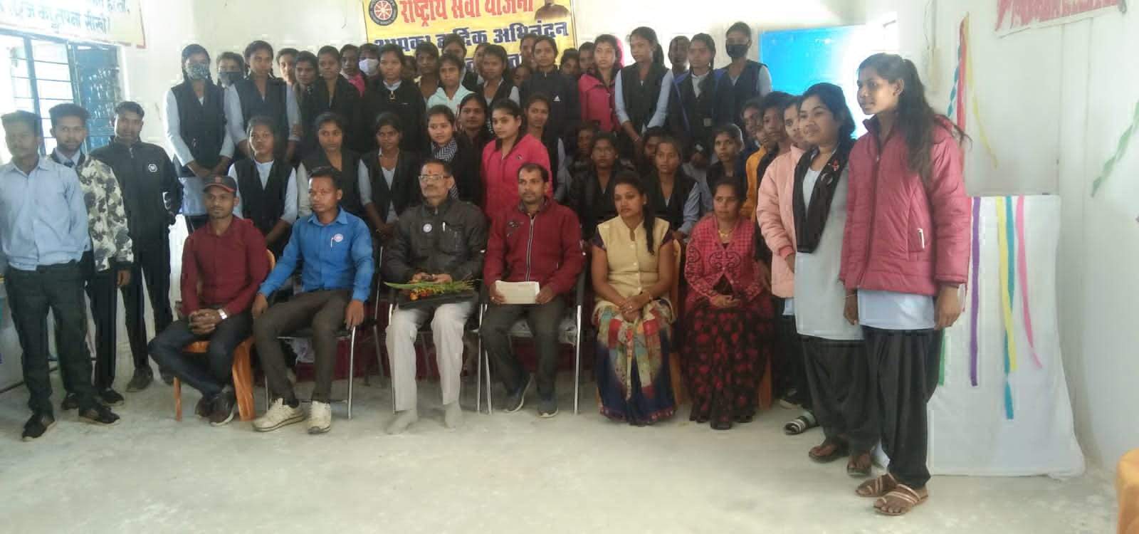 विश्व एड्स दिवस पर महाविद्यालय लटोरी में विविध कार्यक्रम