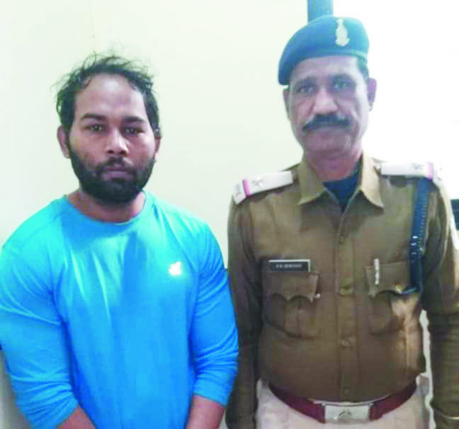 चिटफंड कंपनी डायरेक्टर महाराष्ट्र से गिरफ्तार चिटफंड कंपनी डायरेक्टर महाराष्ट्र से गिरफ्तार