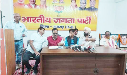 धान खरीदी केंद्रों में अव्यवस्था नहीं सुधरी तो भाजपा सडक़ पर उतरकर करेगी आंदोलन-ओपी चैधरी धान खरीदी केंद्रों में अव्यवस्था नहीं सुधरी तो भाजपा सडक़ पर उतरकर करेगी आंदोलन-ओपी चैधरी