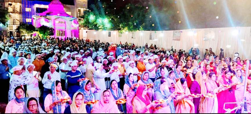 पं. ब्रम्हदत्त ने भगवन्नाम का संकीर्तन कराया पं. ब्रम्हदत्त ने भगवन्नाम का संकीर्तन कराया
