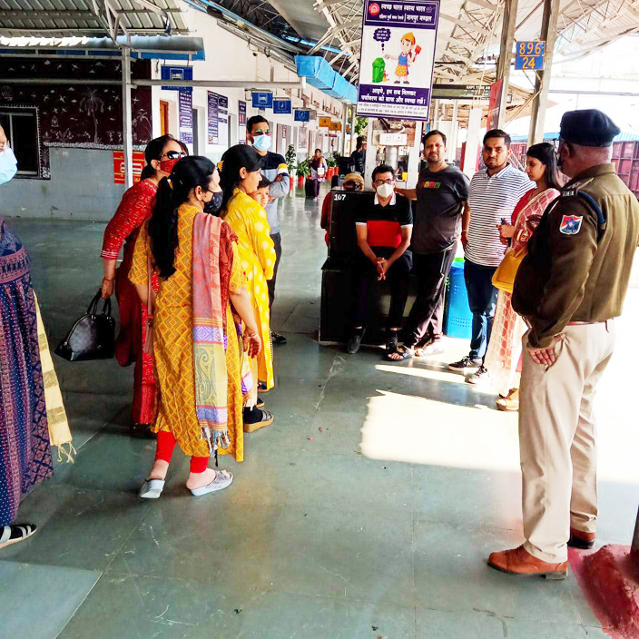 रेल और स्टेशन में आगजनी - दुर्घटना रोकने विशेष जांच अभियान रेल और स्टेशन में आगजनी - दुर्घटना रोकने विशेष जांच अभियान
