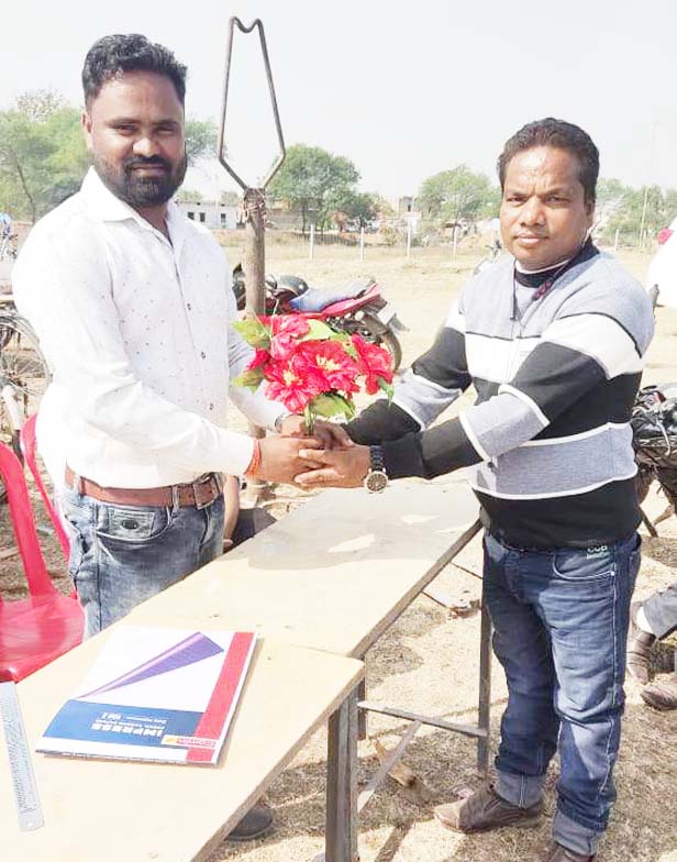 पूजा-अर्चना कर धान खरीदी शुरू