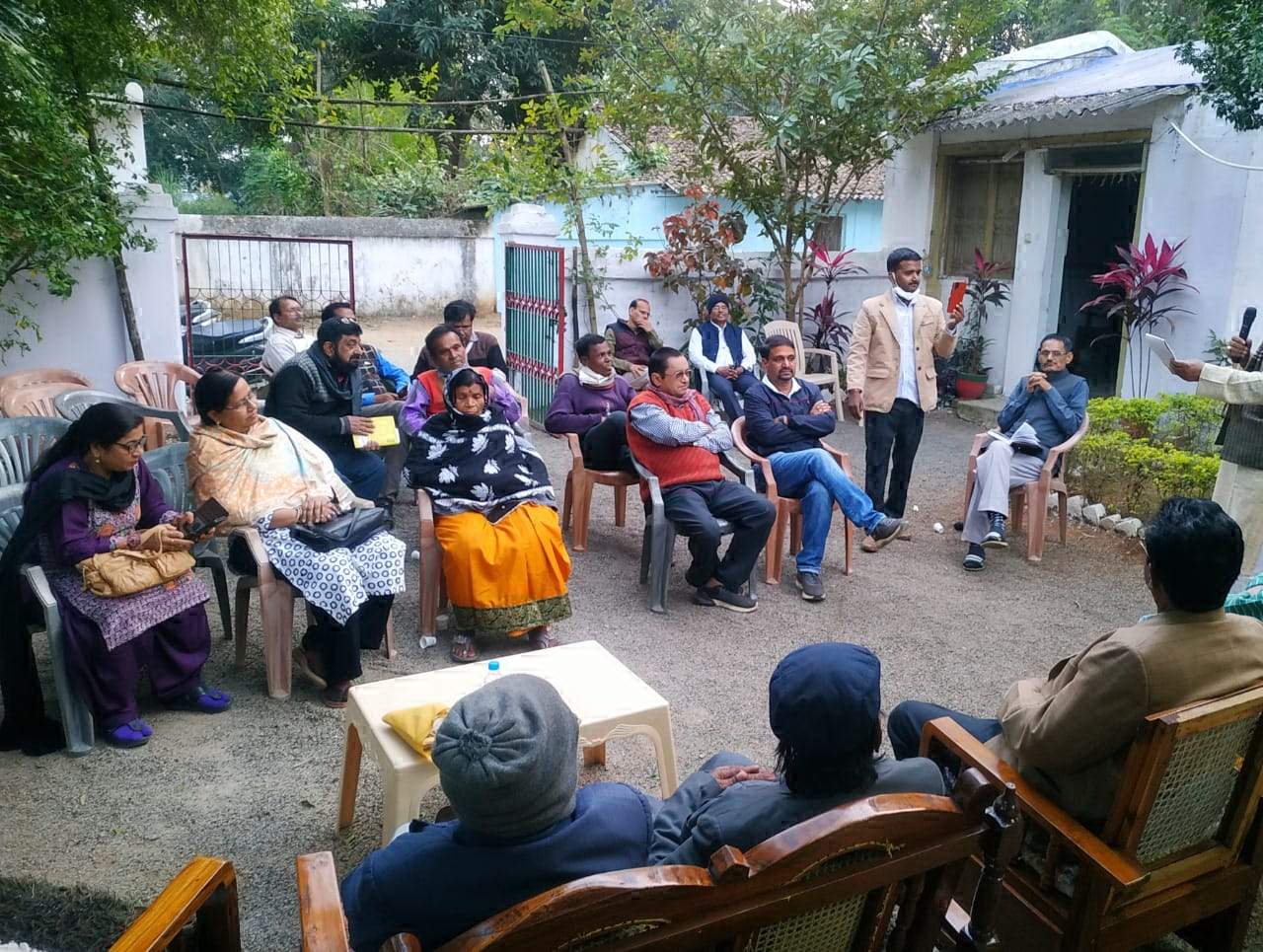 काव्य गोष्ठी में कवियों ने बांधा समा