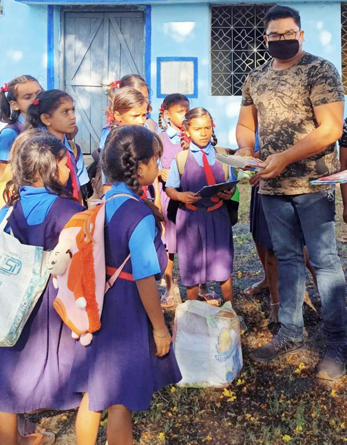 प्रोजेक्ट ज्ञान के तहत गरीब बच्चों की नि:शुल्क पढ़ाई