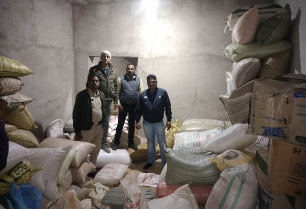 298 बोरा धान जब्त