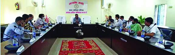 कोरोना के नये वेरियंट को लेकर एसडीएम ने ली बैठक