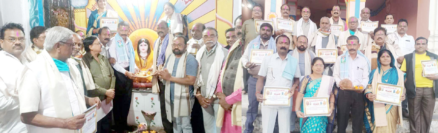 तेलीन भक्तिन माता राजिम का अभिषेक कर महाआरती तेलीन भक्तिन माता राजिम का अभिषेक कर महाआरती