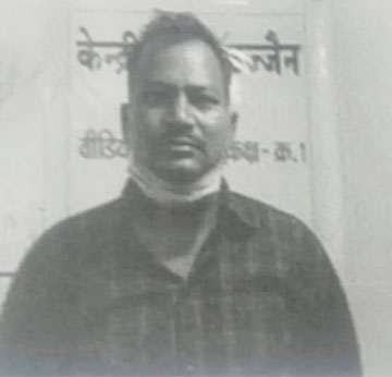 8 करोड़ की ठगी करने वाले चिटफंड कंपनी का डायरेक्टर एमपी से बंदी 8 करोड़ की ठगी करने वाले चिटफंड कंपनी का डायरेक्टर एमपी से बंदी
