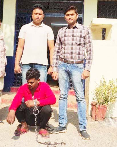 स्कूली छात्रा से छेड़छाड़, आरोपी युवक गिरफ्तार स्कूली छात्रा से छेड़छाड़, आरोपी युवक गिरफ्तार