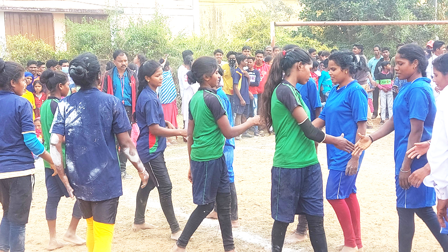 बस्तर की संस्कृति संग झूमे विधायक संतराम