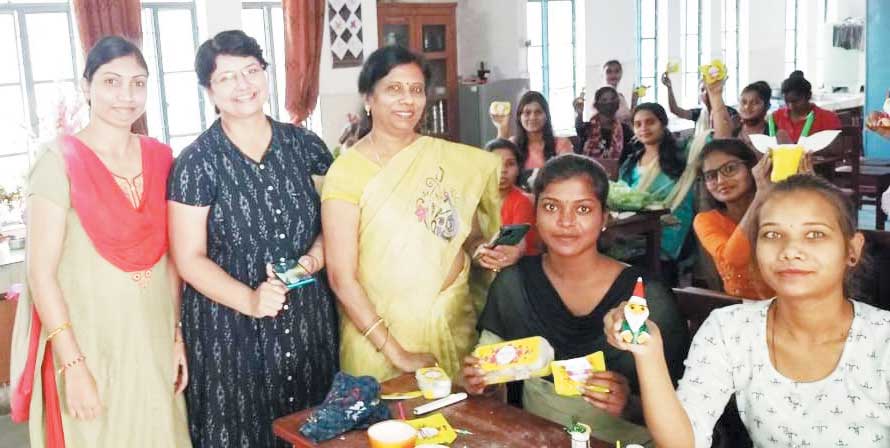 आर्ट एंड क्राफ्ट वर्कशॉप