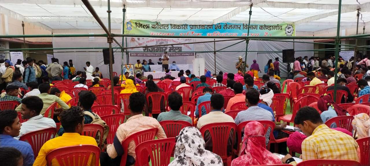 जिपं अध्यक्ष ने किया रोजगार मेले का उद्घाटन