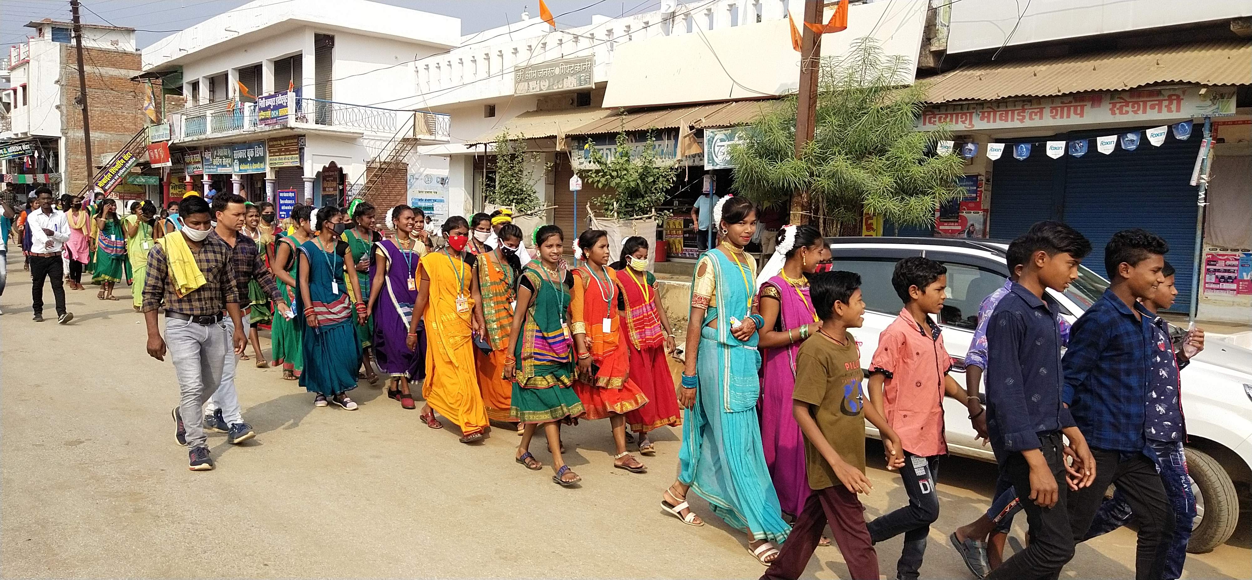 आदिवासी समाज ने मनाया वीर नारायण सिंह का शहादत दिवस आदिवासी समाज ने मनाया वीर नारायण सिंह का शहादत दिवस