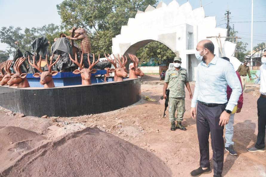 गौठानों में नियमित रूप से होती रहे गोबर खरीदी, अधिकारी करें मानिटरिंग