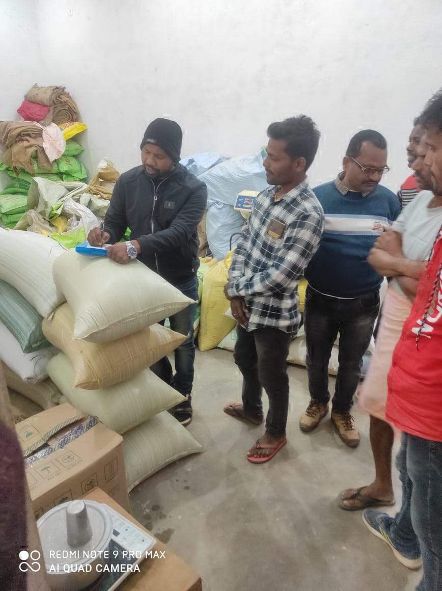 112 बोरी धान जब्त