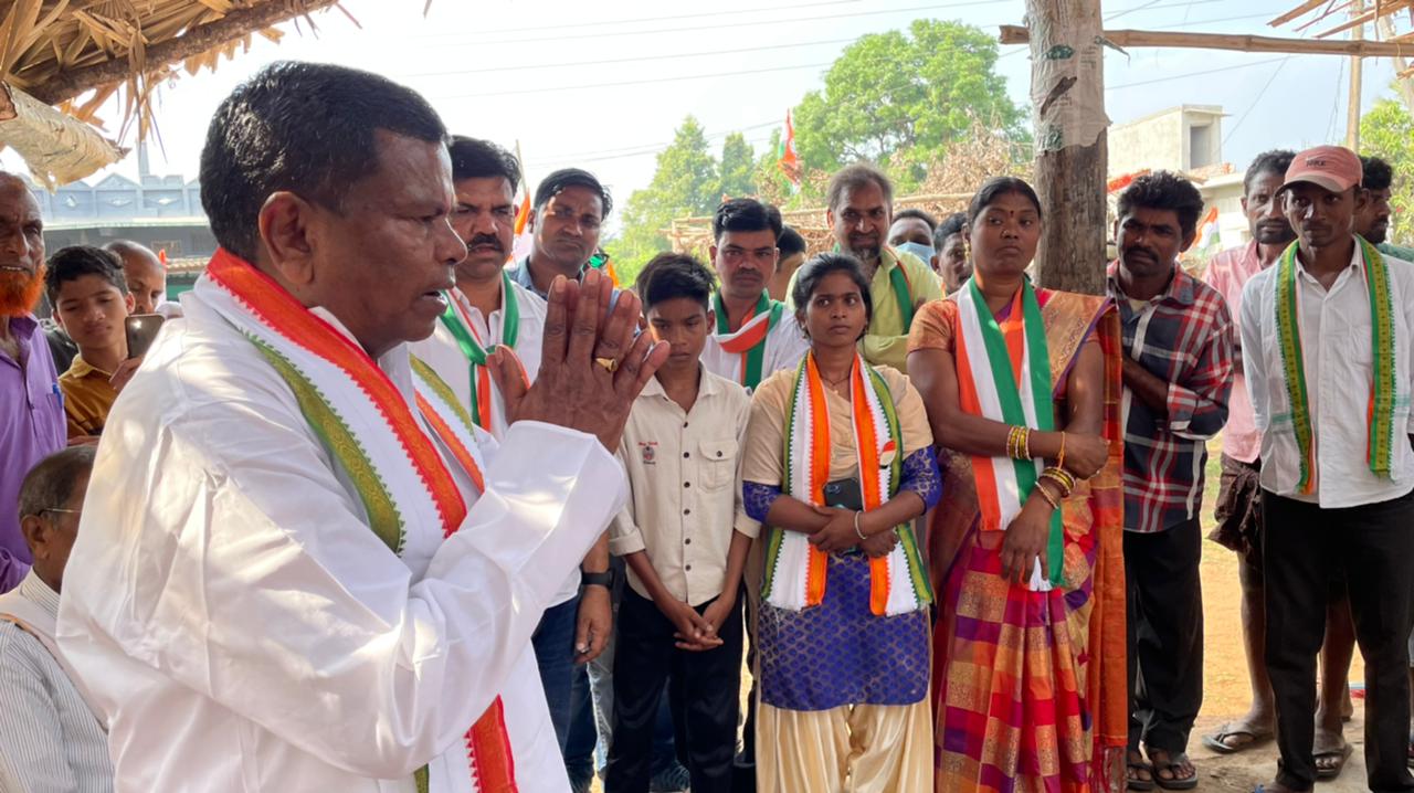 भोपालपटनम में कांग्रेस प्रत्याशियों के लिए मंत्री लखमा ने मांगे वोट