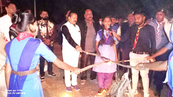 सदैव सेवा के लिए तत्पर रहते हैं स्काउट गाइड्स-चन्द्राकर सदैव सेवा के लिए तत्पर रहते हैं स्काउट गाइड्स-चन्द्राकर