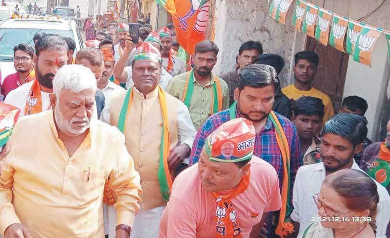 अंतिम चार दिन शेष, दोषारोपण और चुनौती के साथ जनसम्पर्क में जुटे कांग्रेस-भाजपा नेता