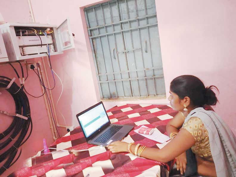 फाइबर केबल से सुदूर क्षेत्रों में कनेक्टीविटी बढ़ी फाइबर केबल से सुदूर क्षेत्रों में कनेक्टीविटी बढ़ी