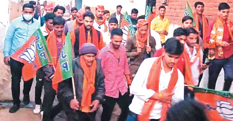 युवा मोर्चा ने खैरागढ़ में किया जनसंपर्क, निकाली बाईक रैली युवा मोर्चा ने खैरागढ़ में किया जनसंपर्क, निकाली बाईक रैली