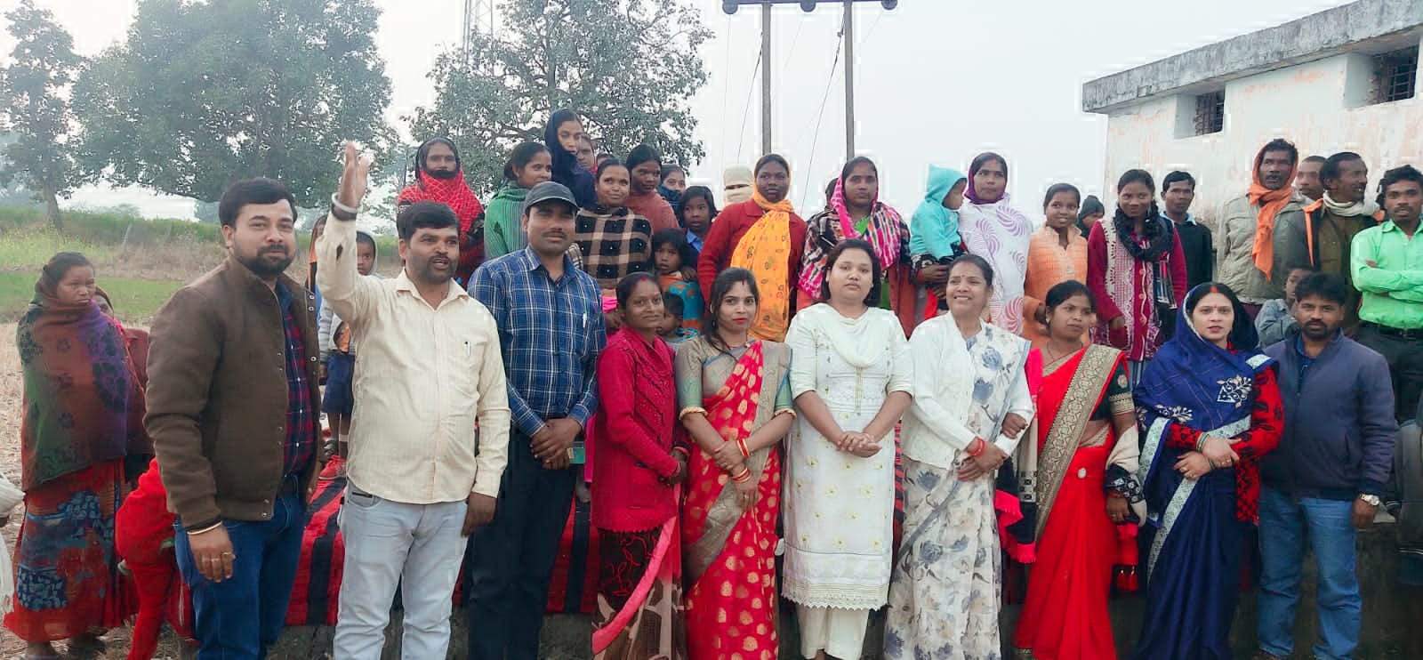 बिना काम मजदूरों के खाते में फर्जी रूप से डाल दी गई राशि, नाराज हुर्इं जिपं अध्यक्ष