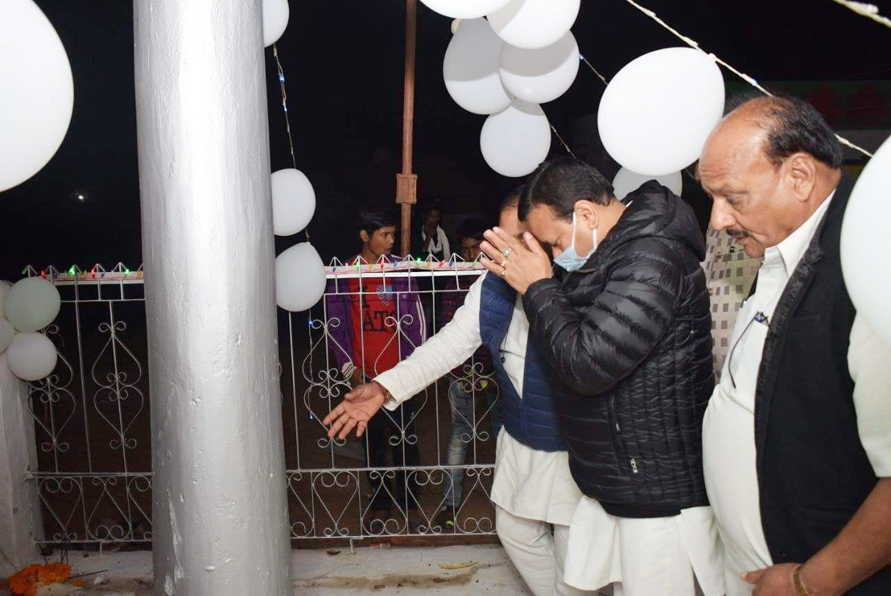 गुरू घासीदास के संदेश आज भी प्रासंगिक-चंद्राकर गुरू घासीदास के संदेश आज भी प्रासंगिक-चंद्राकर
