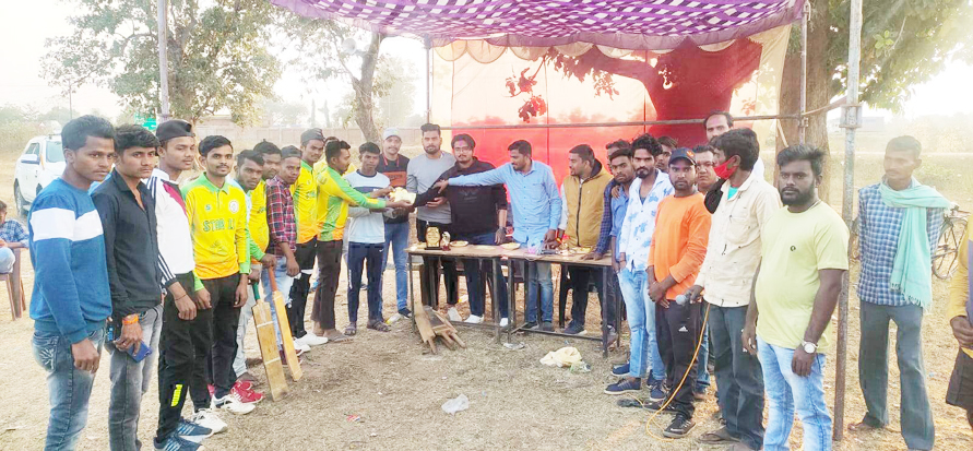 छिंदौली में क्रिकेट प्रतियोगिता, विजेता पुरस्कृत छिंदौली में क्रिकेट प्रतियोगिता, विजेता पुरस्कृत