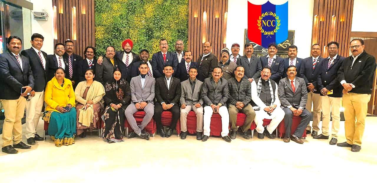 अंबिकापुर पहुंचे लेफ्टिनेंट रितेश, सोमिल व रजत का भव्य स्वागत