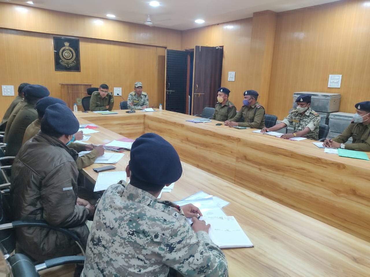 बेहतर पुलिसिंग के लिए एसपी ने ली क्राइम मीटिंग