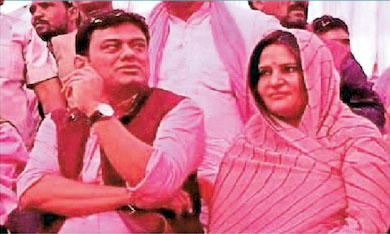 दूसरी पत्नी के विरुद्ध राजपरिवार के जेवरात और संपत्ति के दस्तावेज हड़पने की देवव्रत ने थाने में की थी शिकायत