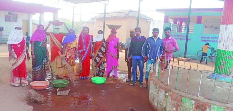 स्व सहायता समूह ने चलाया स्वच्छता अभियान स्व सहायता समूह ने चलाया स्वच्छता अभियान