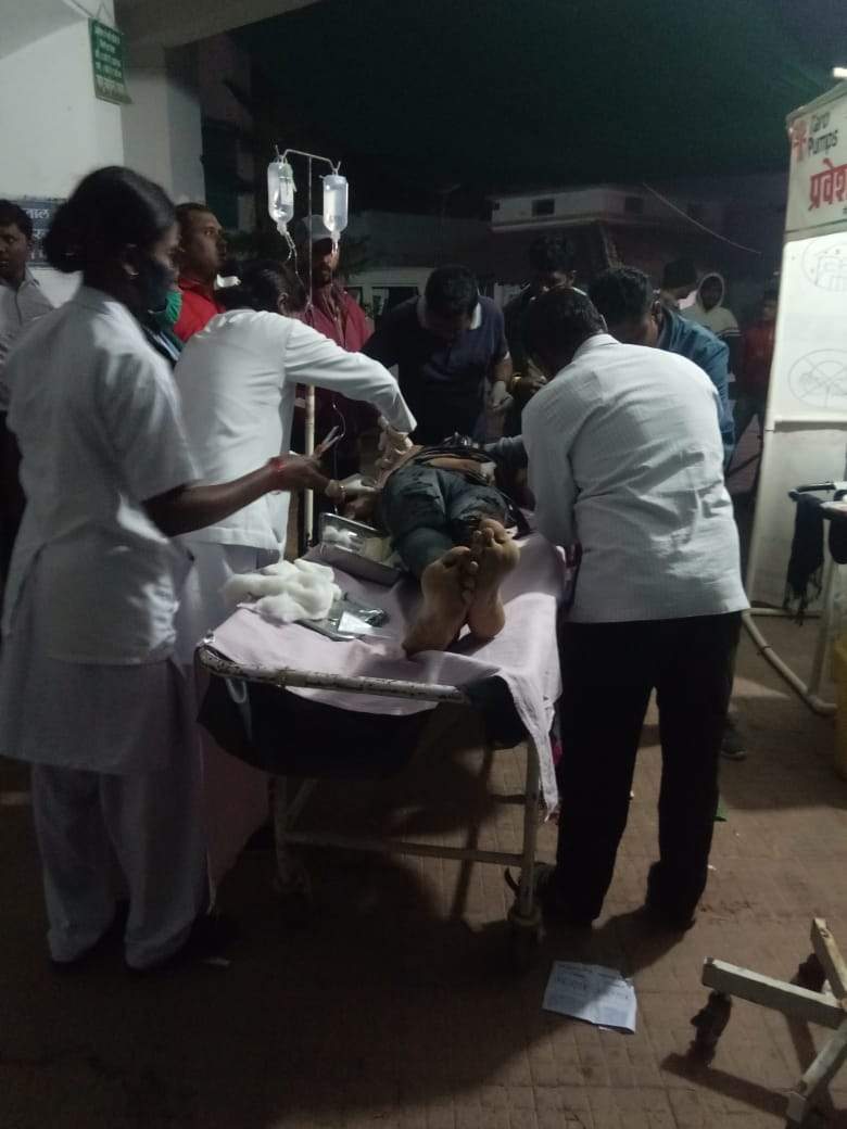 लखनपुरी मेले में चाकूबाजी, युवक जख्मी, 4 फरार